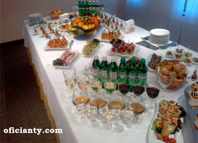 фрагмент-фуршетного-стола